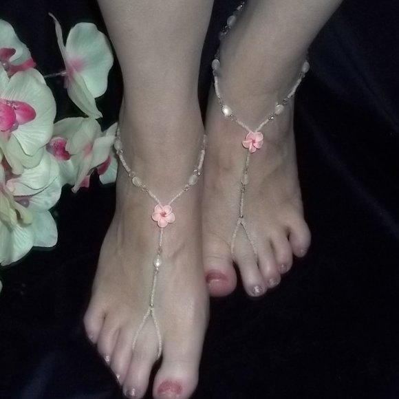 Pink Plumeria Cat Eye Barefoot Sandals Size 6-9 - Picture 1 of 3